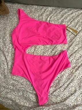 SKIMS Size 3X fits everybody one shoulder cut out bodysuit - neon pink NWT